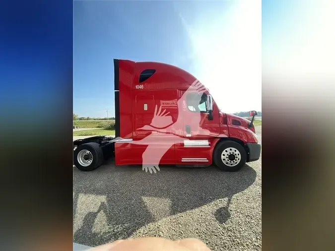 2017 FREIGHTLINER CASCADIA 113