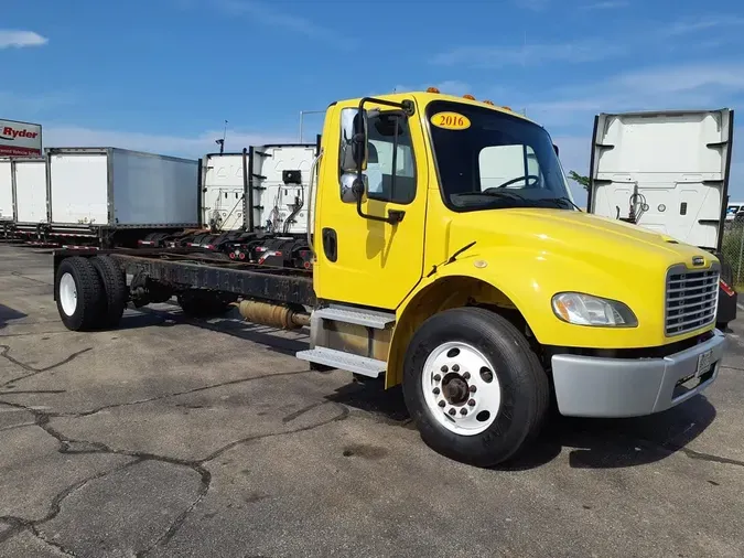 2016 FREIGHTLINER M2 106