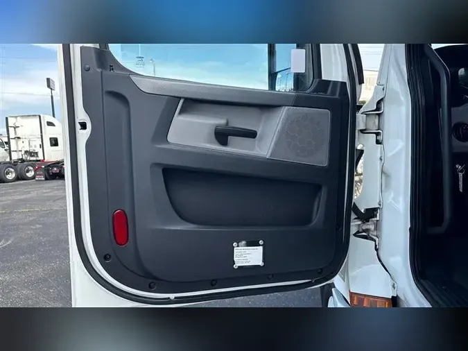 2020 FREIGHTLINER CA126