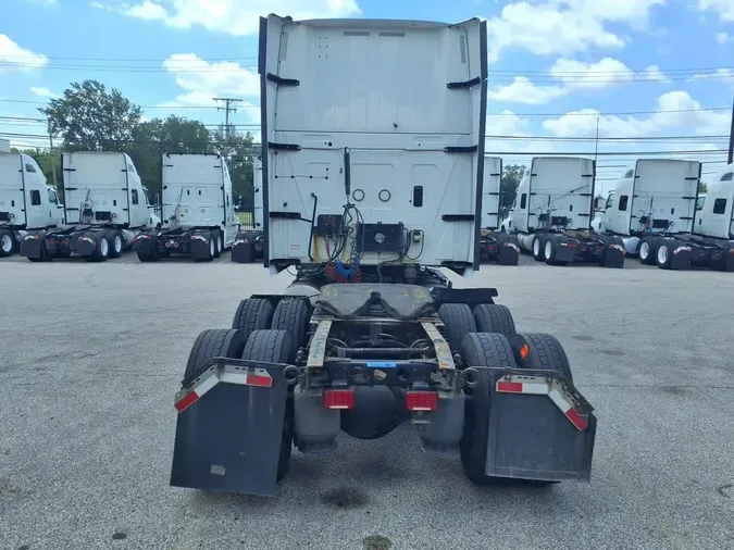 2019 NAVISTAR INTERNATIONAL LT625 SLPR CAB