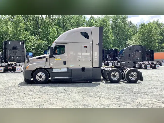 2021 Freightliner Cascadia