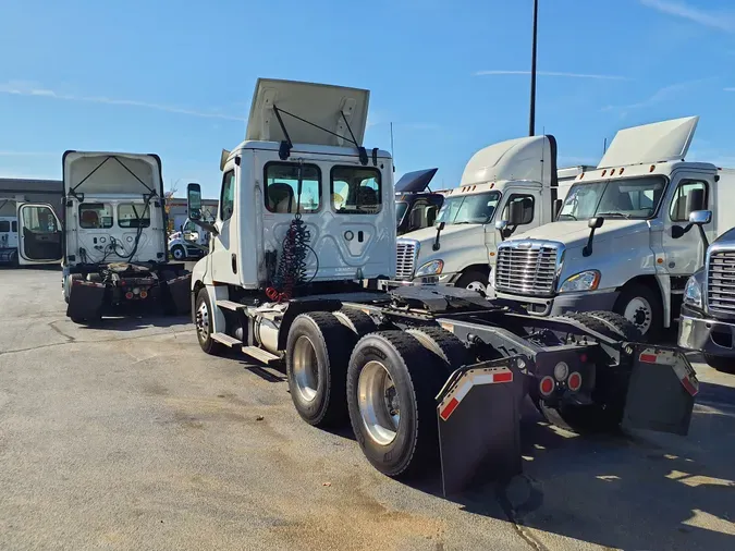 2020 FREIGHTLINER/MERCEDES NEW CASCADIA PX12664