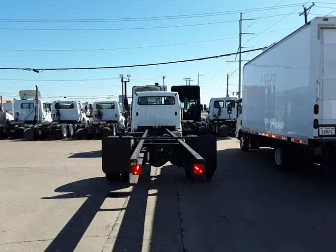 2018 FREIGHTLINER/MERCEDES M2 106