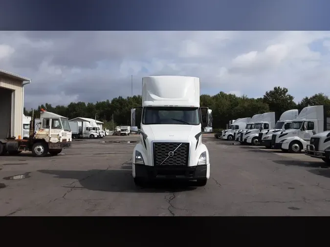 2018 Volvo VNL300