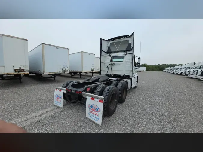 2019 Volvo VNL300