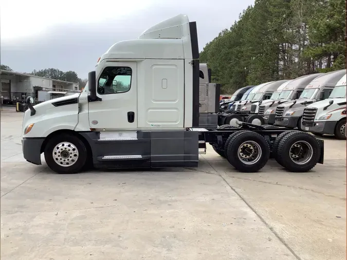 2021 Freightliner Cascadia