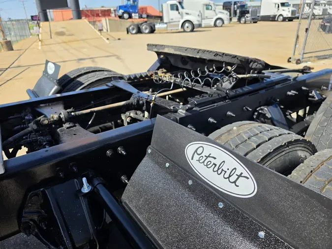 2016 Peterbilt 389
