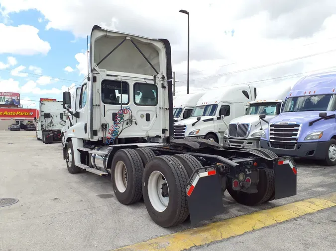 2017 FREIGHTLINER/MERCEDES CASCADIA 125