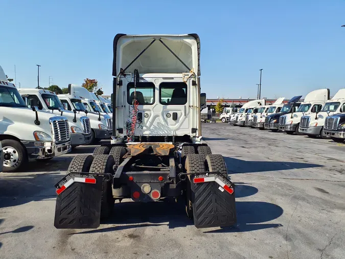 2017 FREIGHTLINER/MERCEDES CASCADIA 125