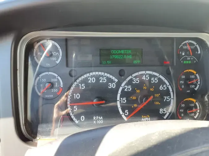 2017 FREIGHTLINER/MERCEDES M2 106
