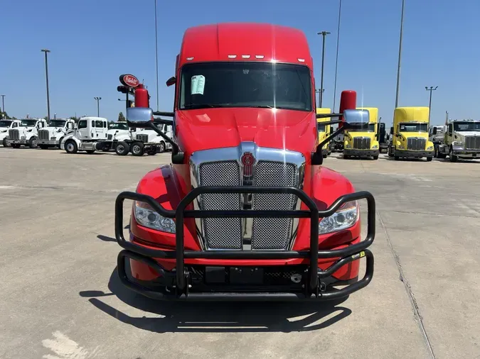 2024 Kenworth T680
