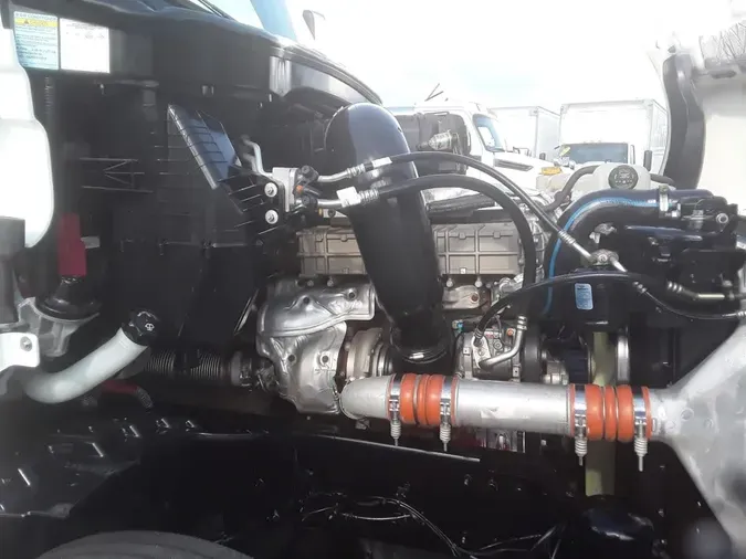 2020 FREIGHTLINER NEW CASCADIA 126