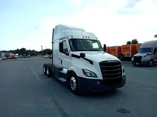 2023 Freightliner Cascadia 126