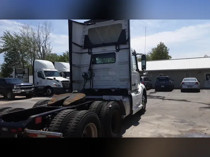 2019 Volvo VNL300
