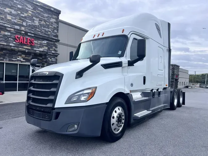 2020 Freightliner Cascadia