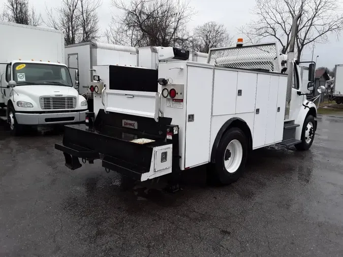 2017 FREIGHTLINER/MERCEDES M2 106