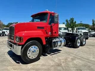 2020 MACK PI64T