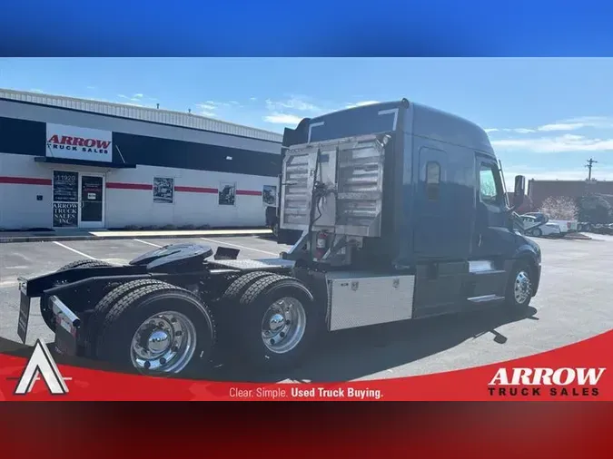 2021 FREIGHTLINER CA126