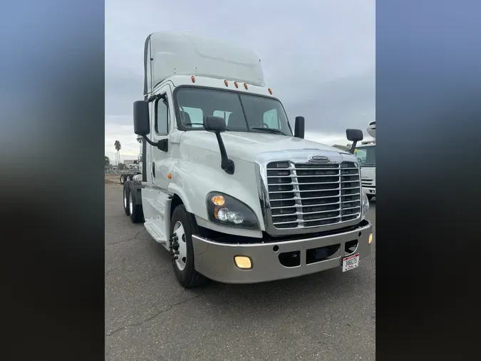 2018 FREIGHTLINER/MERCEDES CASCADIA 125