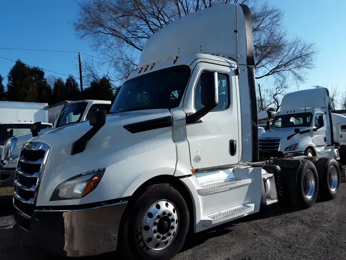 2019 FREIGHTLINER/MERCEDES NEW CASCADIA PX126649009deda2936e7b7aa120ba51ca075c0