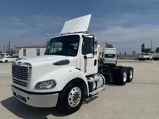 2023 Freightliner M2 112