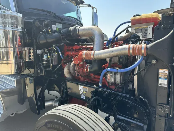 2022 Peterbilt 389