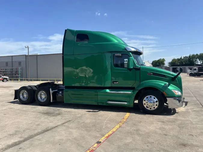 2023 Peterbilt 579