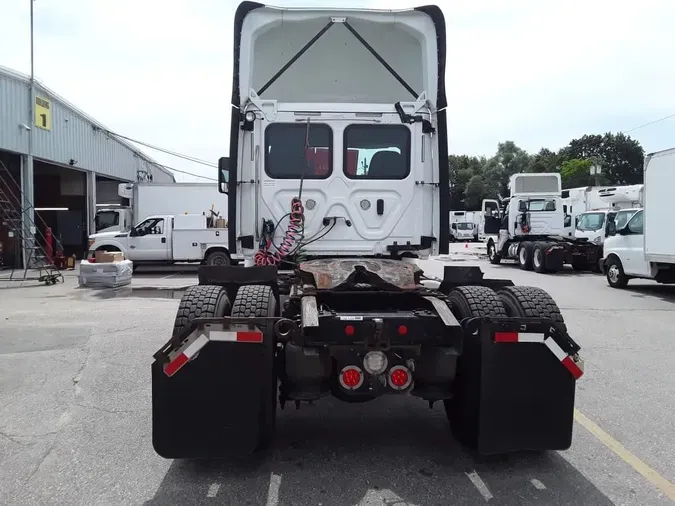 2018 FREIGHTLINER CASCADIA 113