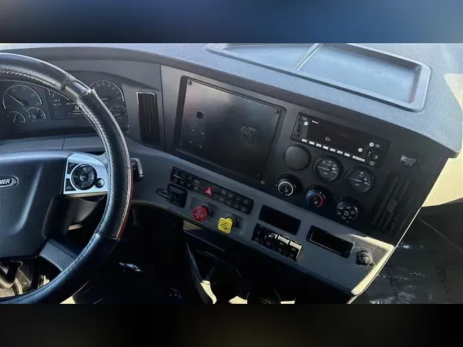 2022 FREIGHTLINER CA126