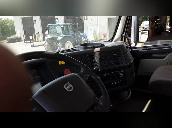 2018 Volvo VNL300