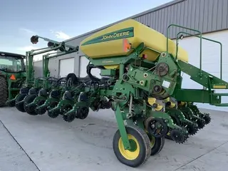 2005 John Deere 1770NT CCS