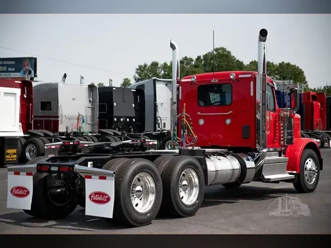 2026 PETERBILT 589
