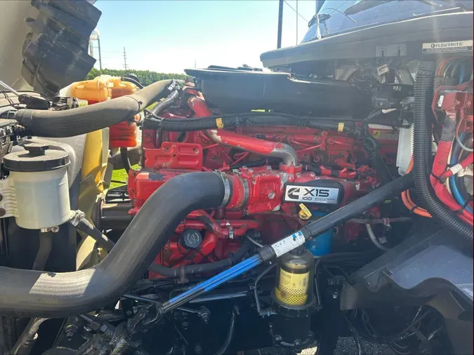 2020 International LT625