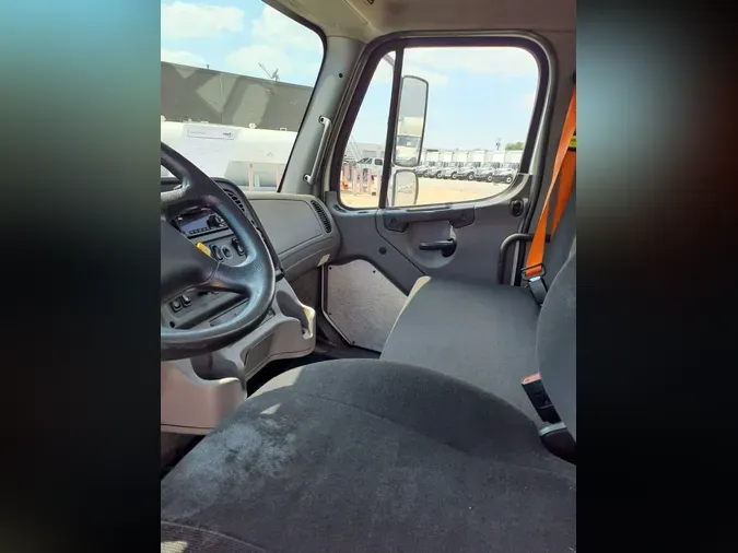 2019 FREIGHTLINER/MERCEDES M2 106