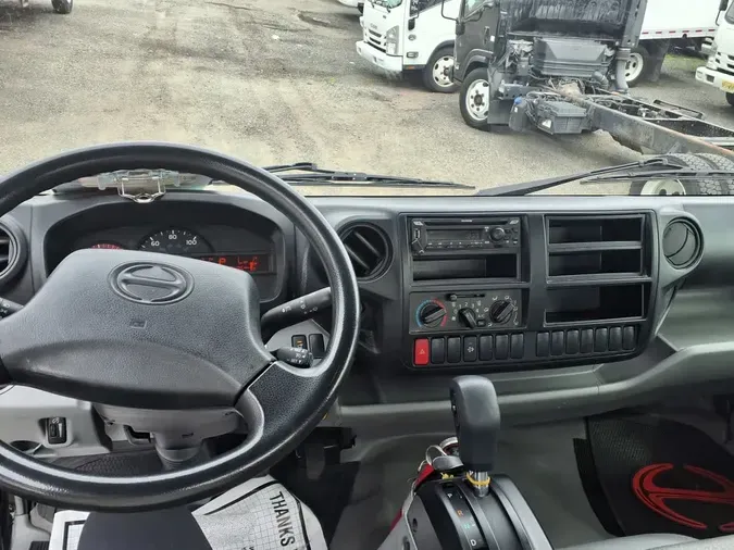 2020 HINO HINO 195