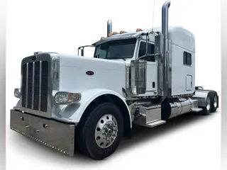 2023 Peterbilt 389