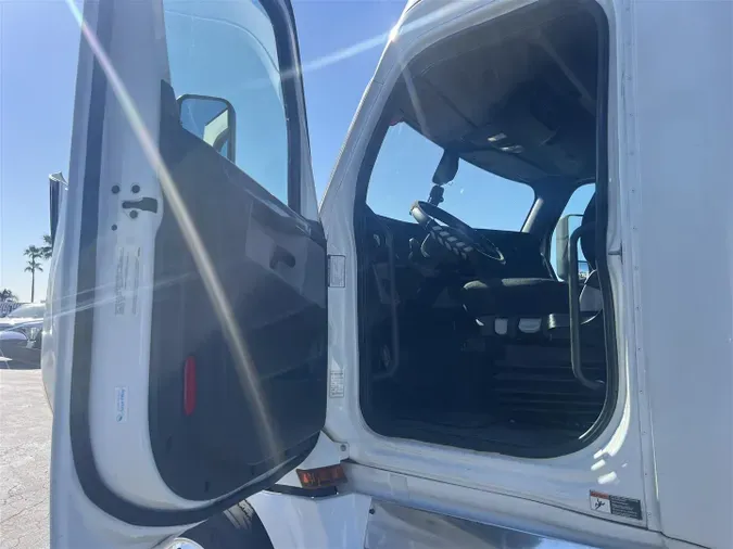 2019 Freightliner Cascadia