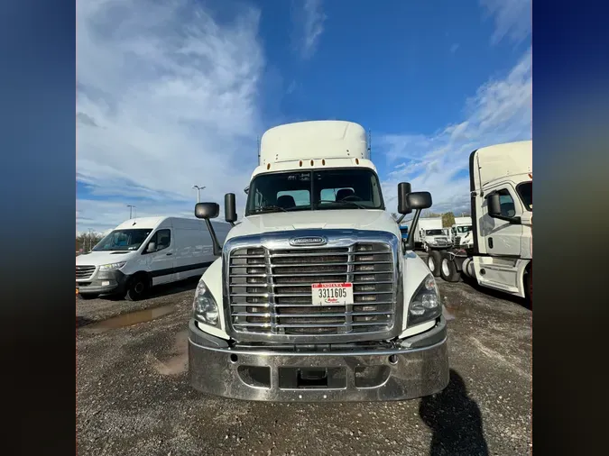 2017 FREIGHTLINER/MERCEDES CASCADIA 125