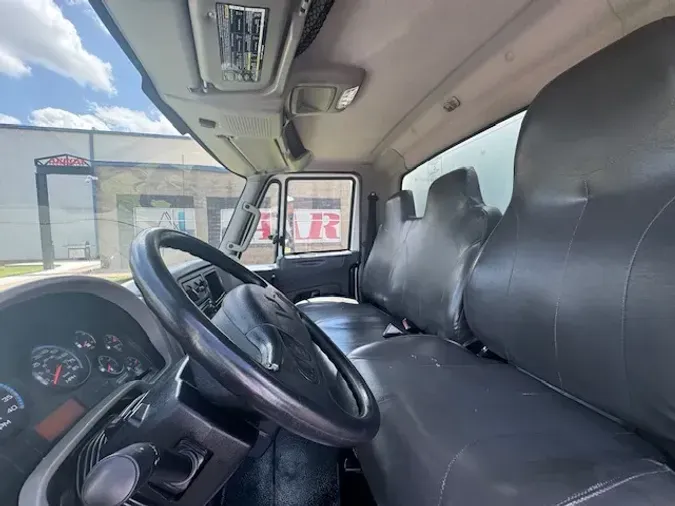 2018 INTERNATIONAL 4300