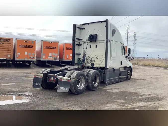2022 Freightliner Cascadia 126