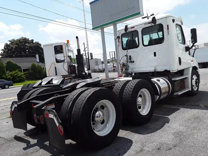 2018 FREIGHTLINER/MERCEDES CASCADIA 113