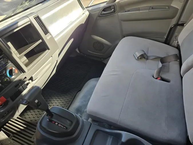 2018 Isuzu NPR-HD902688c64f7c30b64191111b560c44bc