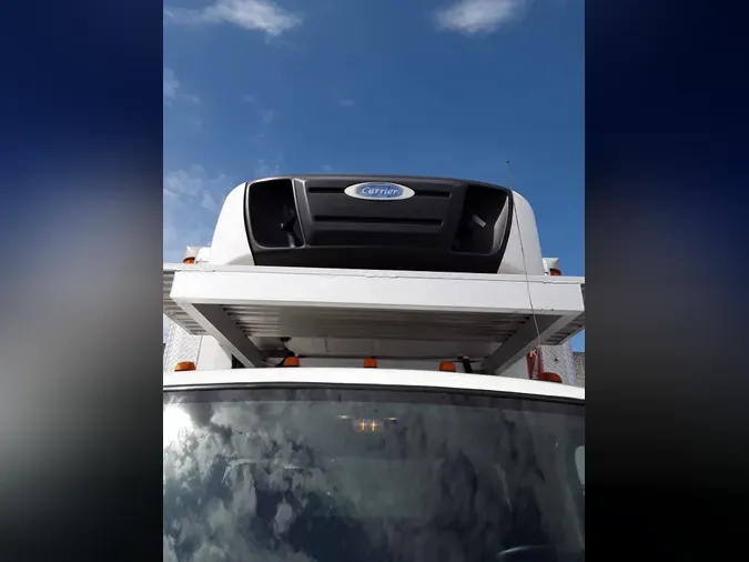 2017 FREIGHTLINER M2 106