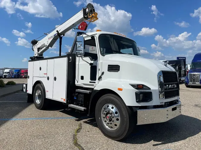 2026 MACK MD MD6
