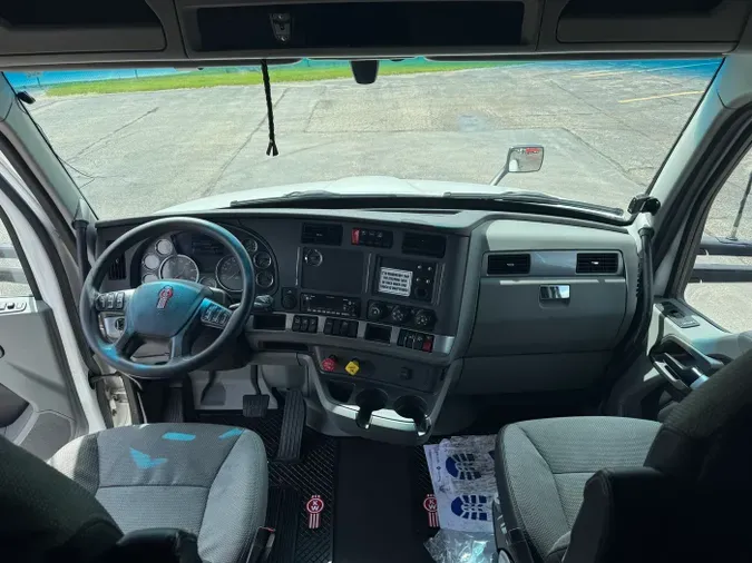 2022 Kenworth T680