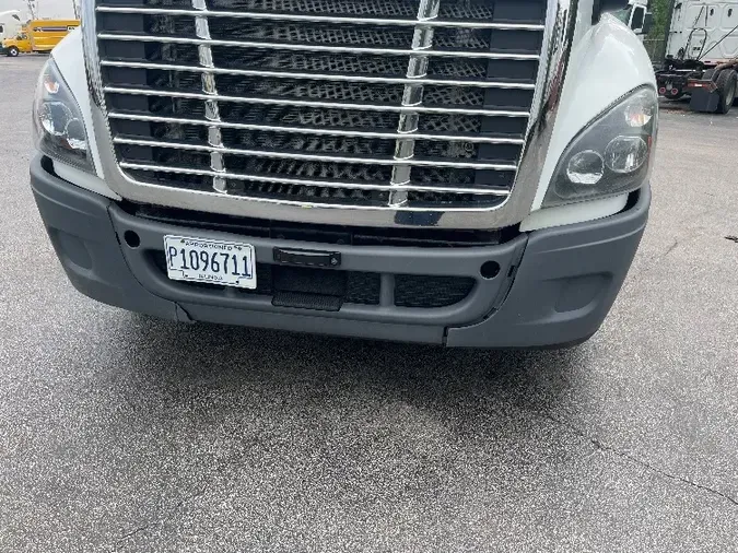 2015 FREIGHTLINER X12564ST