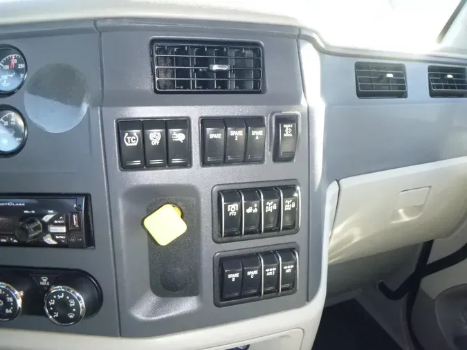 2020 Peterbilt 567902ef899202cd97e170abfaafd23eee0