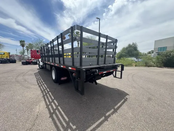 2020 Peterbilt 330