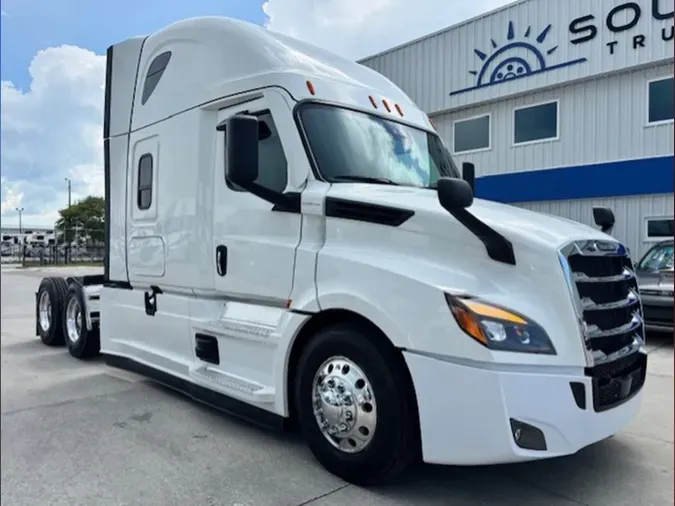 2022 Freightliner Cascadia 126903440bcf2388075aa37a1323a438dad