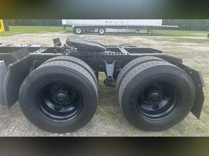 2019 INTERNATIONAL RH613